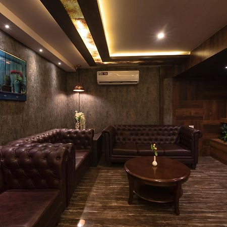 Hotel Monarch International Bangalore Bagian luar foto