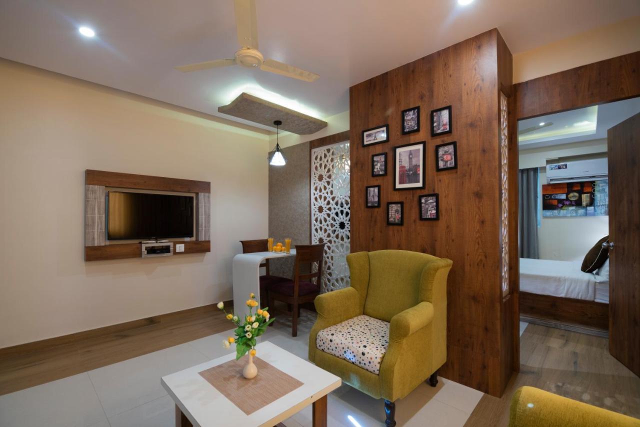 Hotel Monarch International Bangalore Bagian luar foto