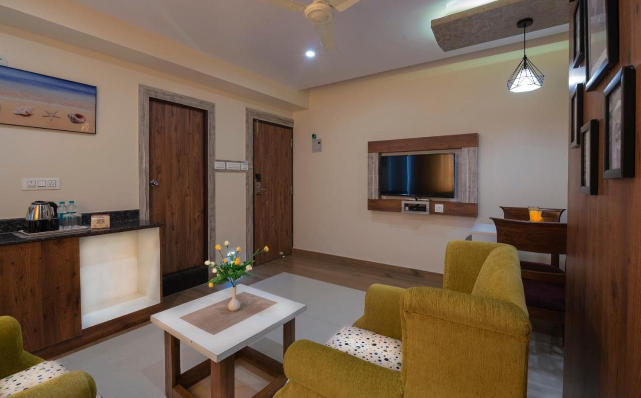Hotel Monarch International Bangalore Bagian luar foto