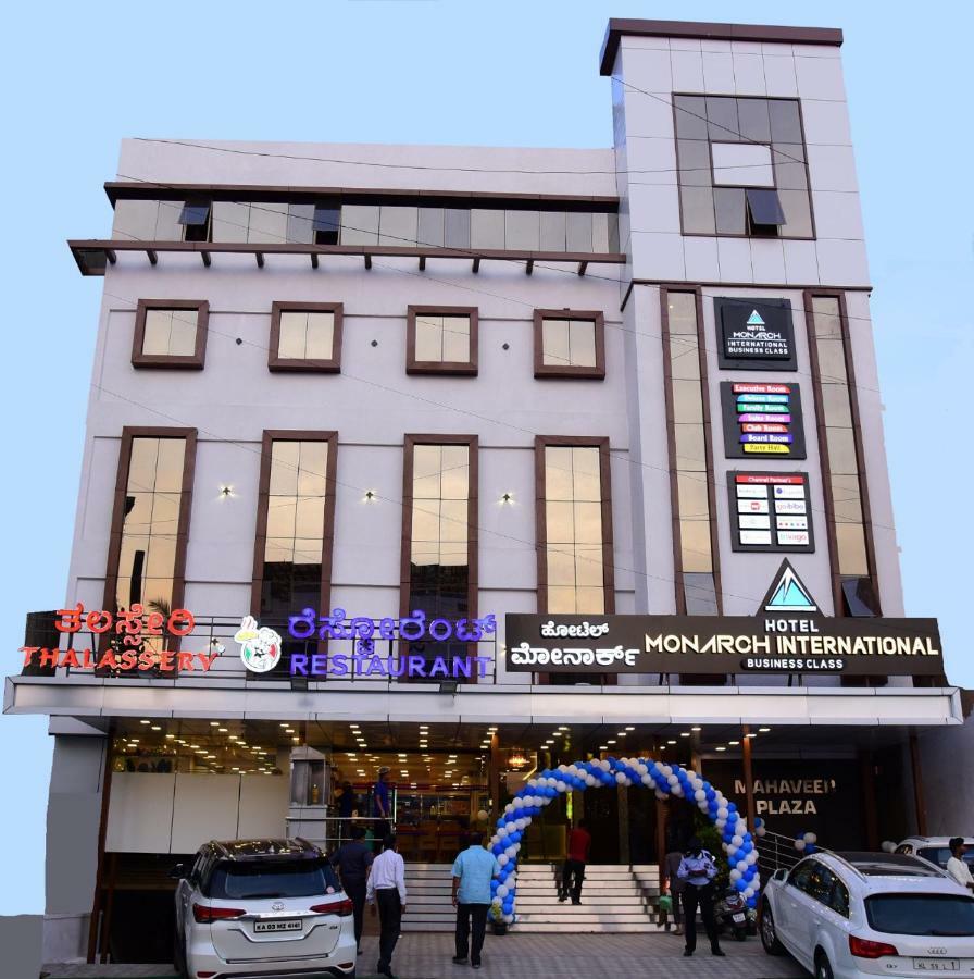 Hotel Monarch International Bangalore Bagian luar foto