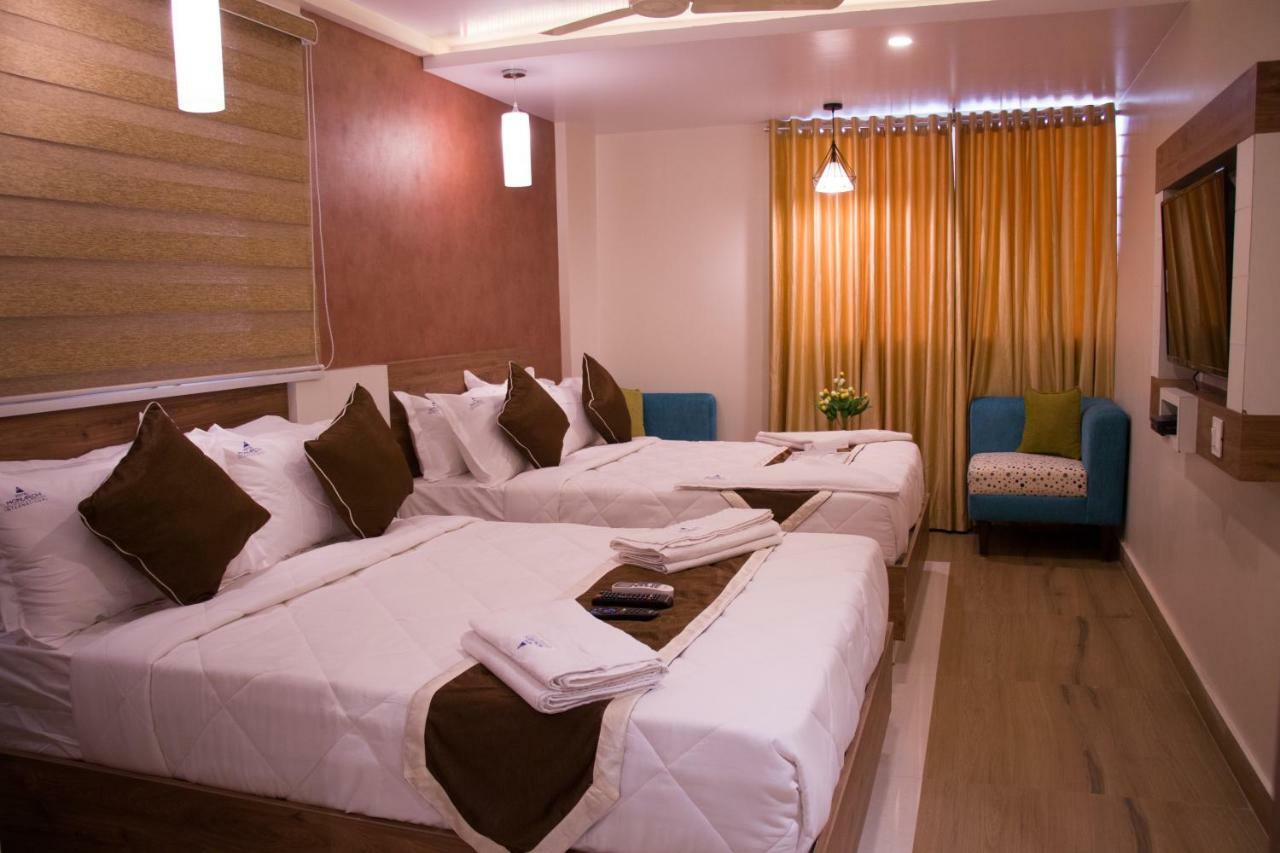 Hotel Monarch International Bangalore Bagian luar foto